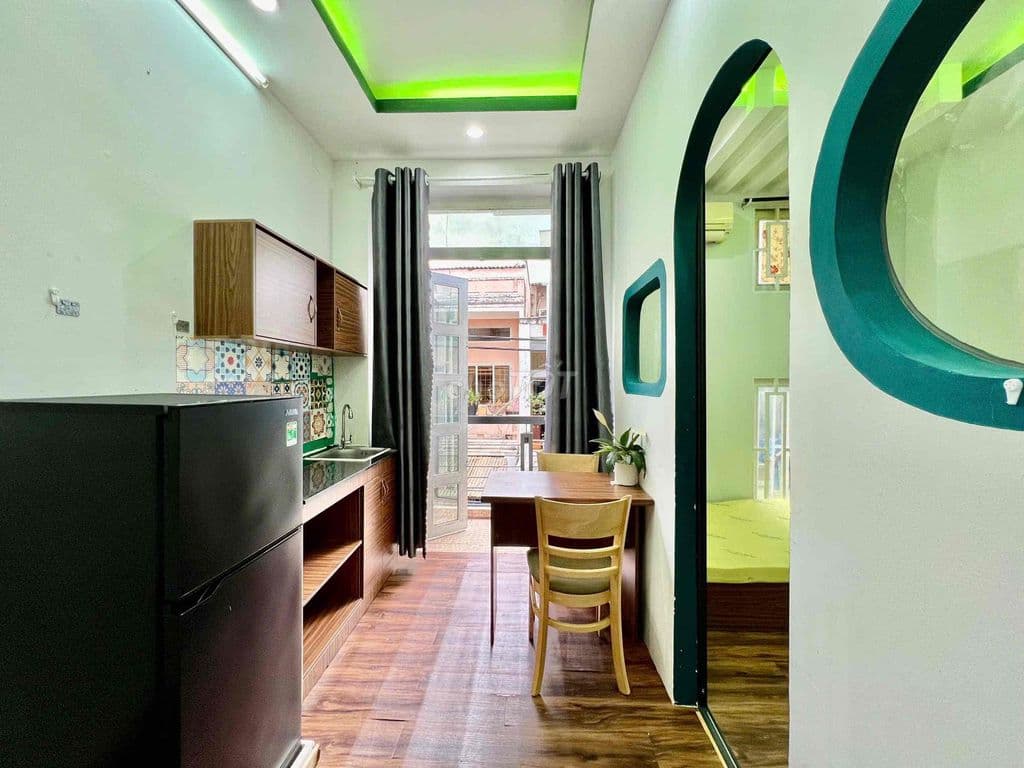 Trống sẵn 1pn ban công full nội thất giáp q10, Gần đại học bách khoa