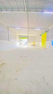 Cho thuê Kho 200 m2 góc 2 mặt tiền kế xe Ford 10 triệu
