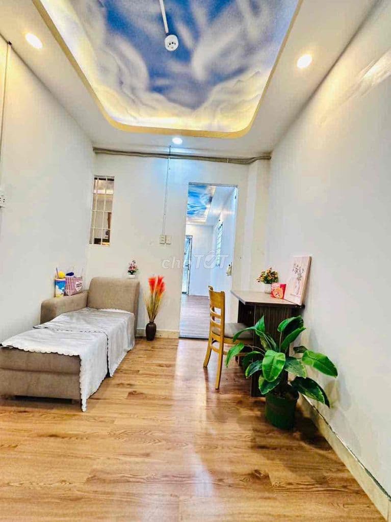 CĂN HỘ 2PN 65m2 Siêu To và có ban công , Free Xe máy