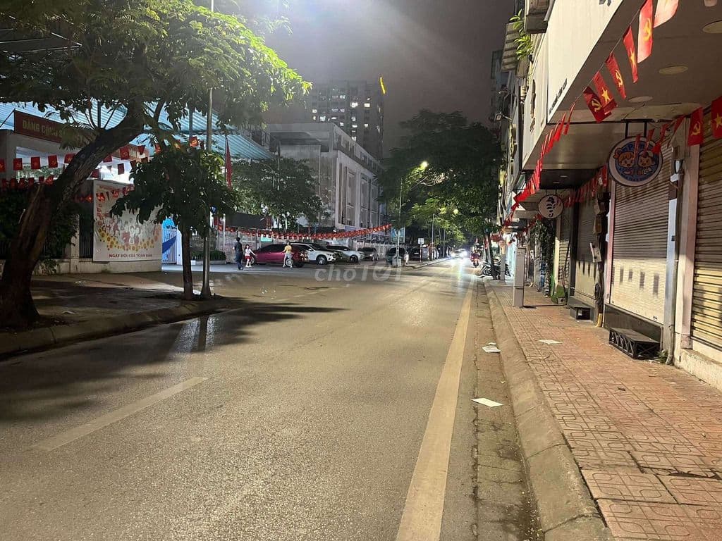 Ba Đình phố Vip,chỉ 165tr/m2,oto đỗ gần,ngõ thông các ngả,55m x3,5tầng