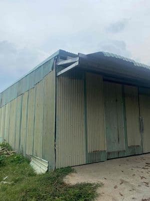 kho 240 hẻm bui thi xuân 4 m be tông