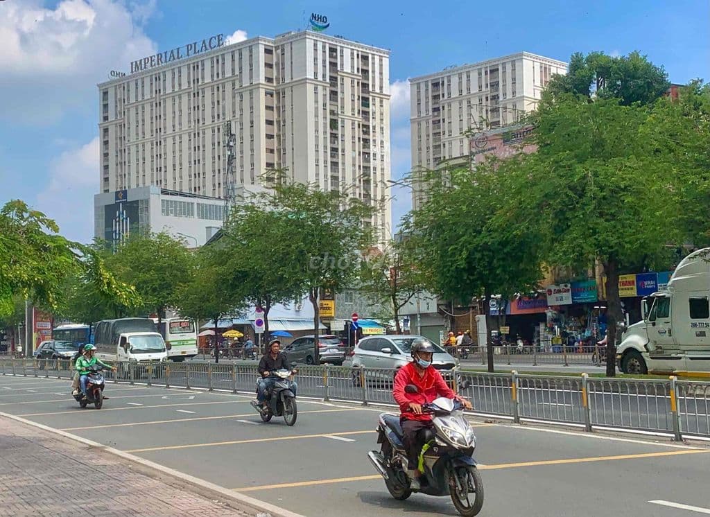 Căn góc shophouse imperial place KDV