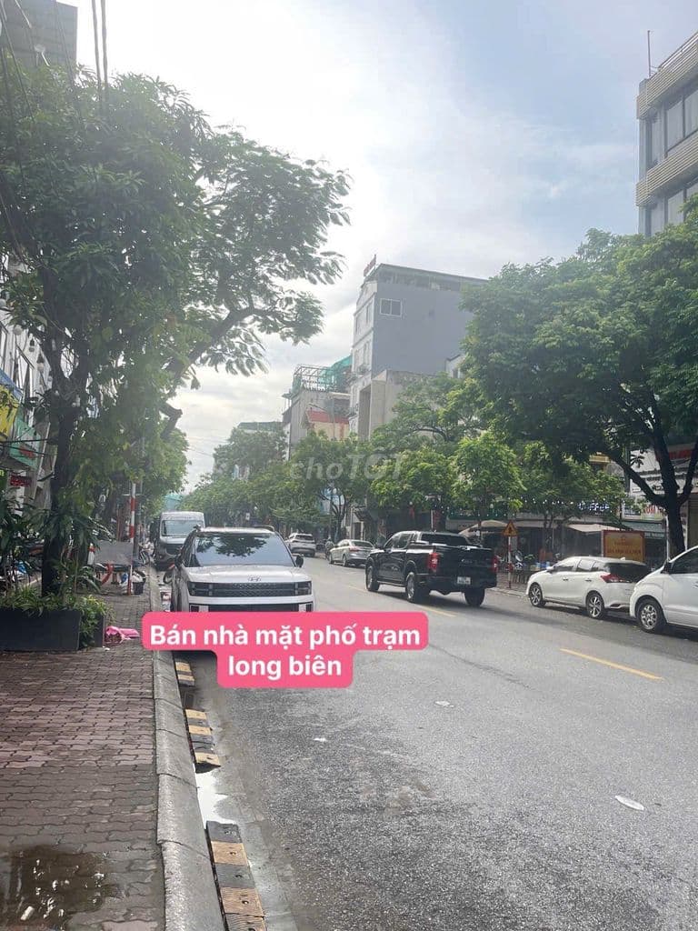 Cần bán nhà mặt phố trạm long biên hà nội.