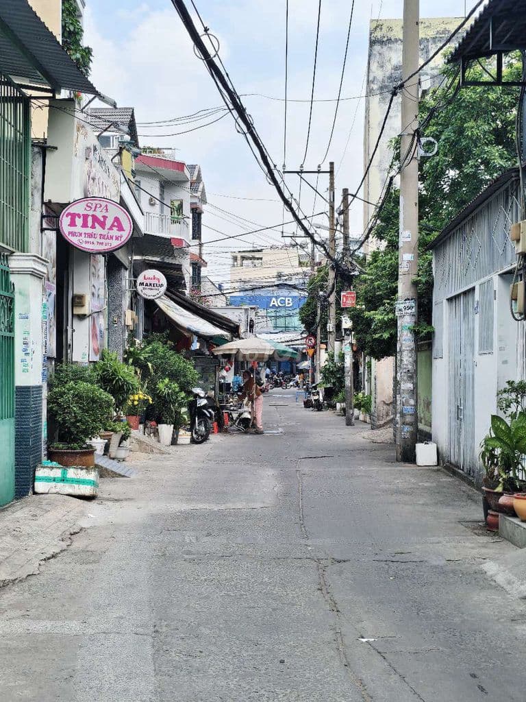 Nhà tỉnh lộ 10 Bình Trị Đông B thông đường 29 khu Tên Lửa .