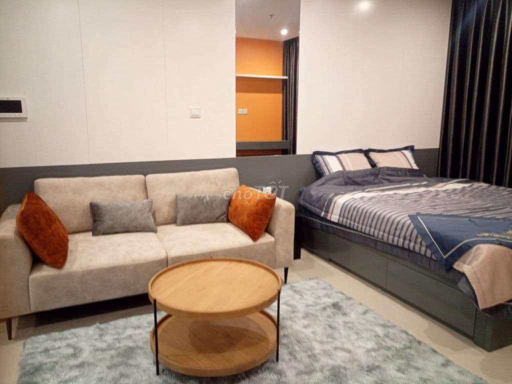 Chính chủ bán căn Studio, Full nội thất, 31m2 giá chỉ 2,2 tỷ tại VHOCP