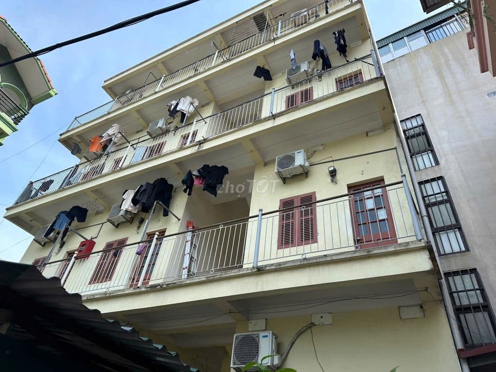 Cho thuê phòng tầng 1