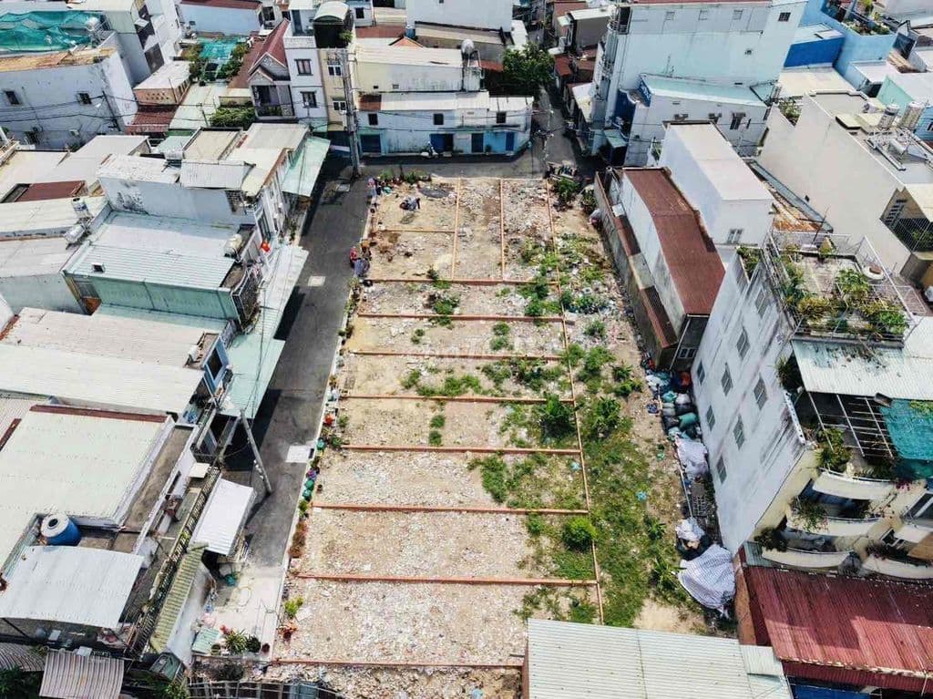 BÁN ĐẤT SÁT MT PHAN VĂN HỚN - 70m2 - HẺM XE HƠI - 4.x TỶ - Ảnh 2