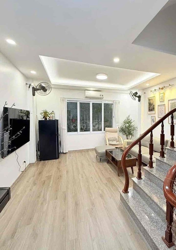 🏡 BÁN NHÀ 288 HOÀNG MAI – GIÁ 6X TỶ ✨ Nhà đẹp – Vị trí trung tâm – Ngõ - Ảnh 2
