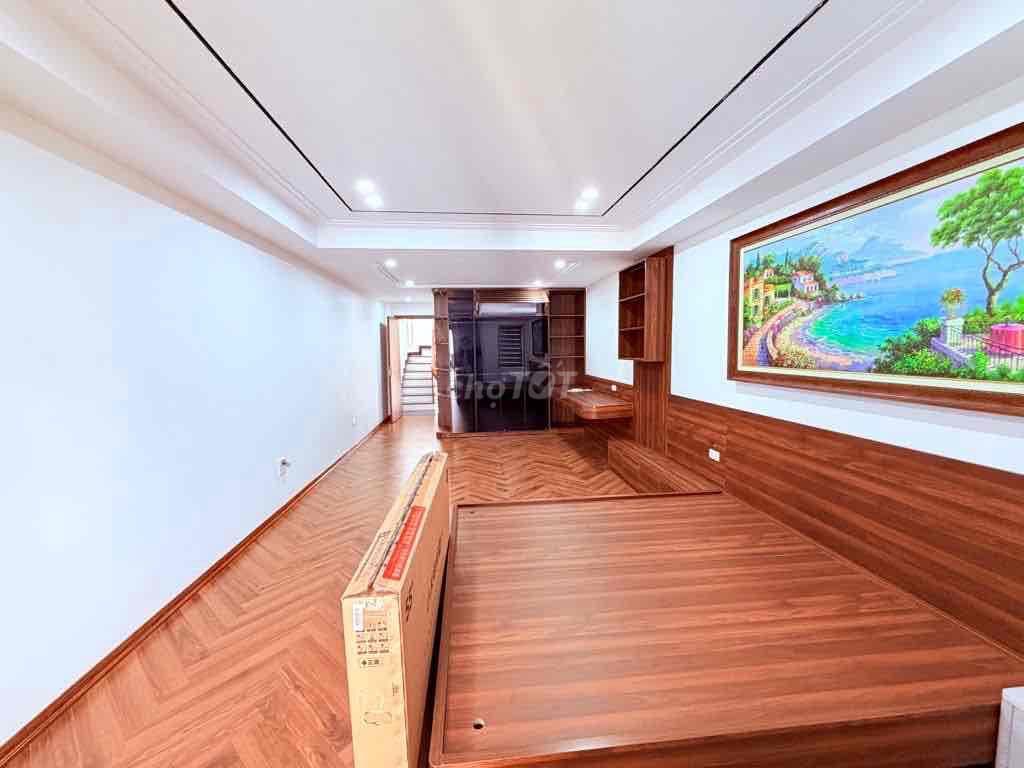 Bán nhà Phố Trạm 7 tầng thang máy: Vừa ở vừa cho thuê văn phòng cực đẹ - Ảnh 2