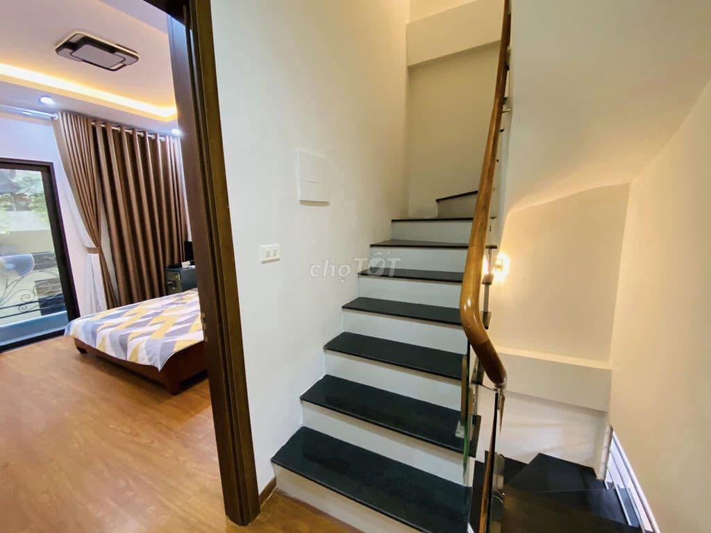 Bán Nhà Cực Đẹp Phố Thái Hà 30m2 x 4 Tầng - Lô Góc - Ngõ Ô Tô Tránh - Ảnh 3