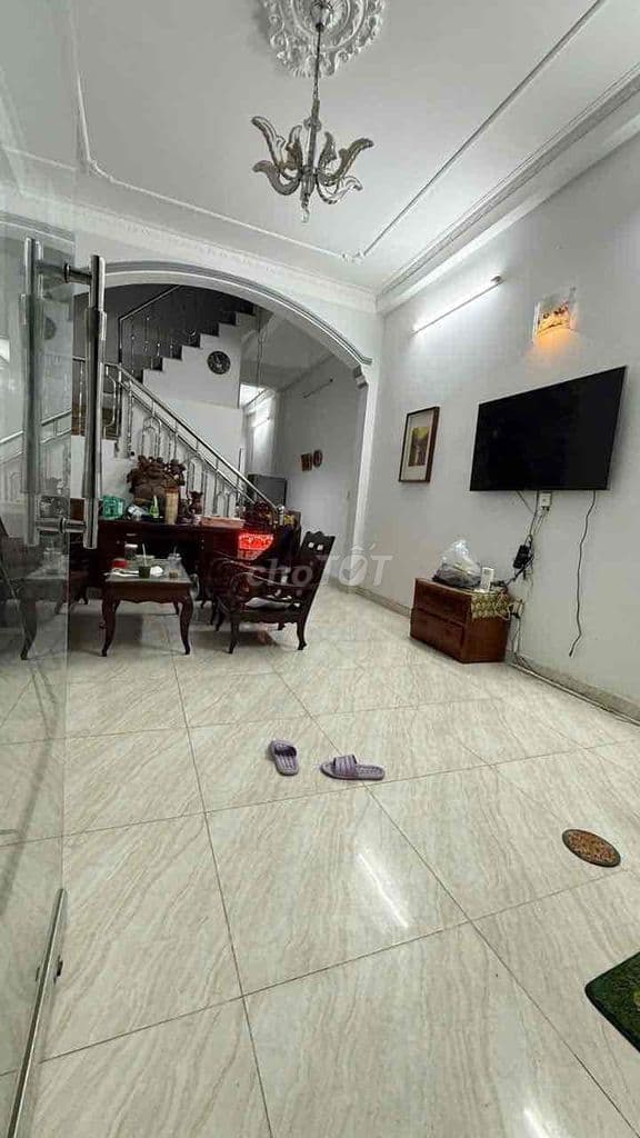 Bán nhà khu cao lỗ , đối diện paccmall . 4 x 16 4 tầng