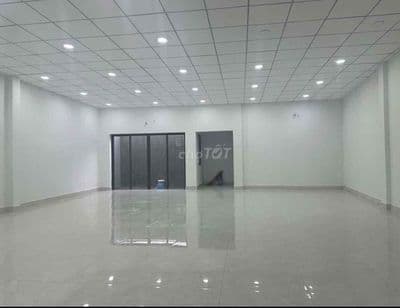 Mặt Bằng Cho Thuê 120m Ngang 8m Đường 10m5 Chính Hữu