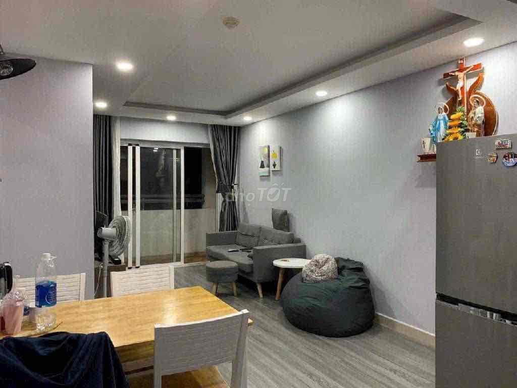 Bán gấp căn hộ Bàu Cát 2 ( thang máy ) 65m2 2PN-2WC Full NT có Sổ Hồng