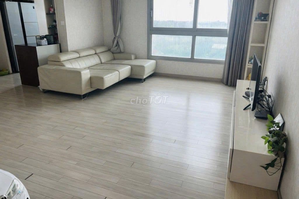 Chính chủ cho thuê căn hộ tầng trung 102m2, 2 PN