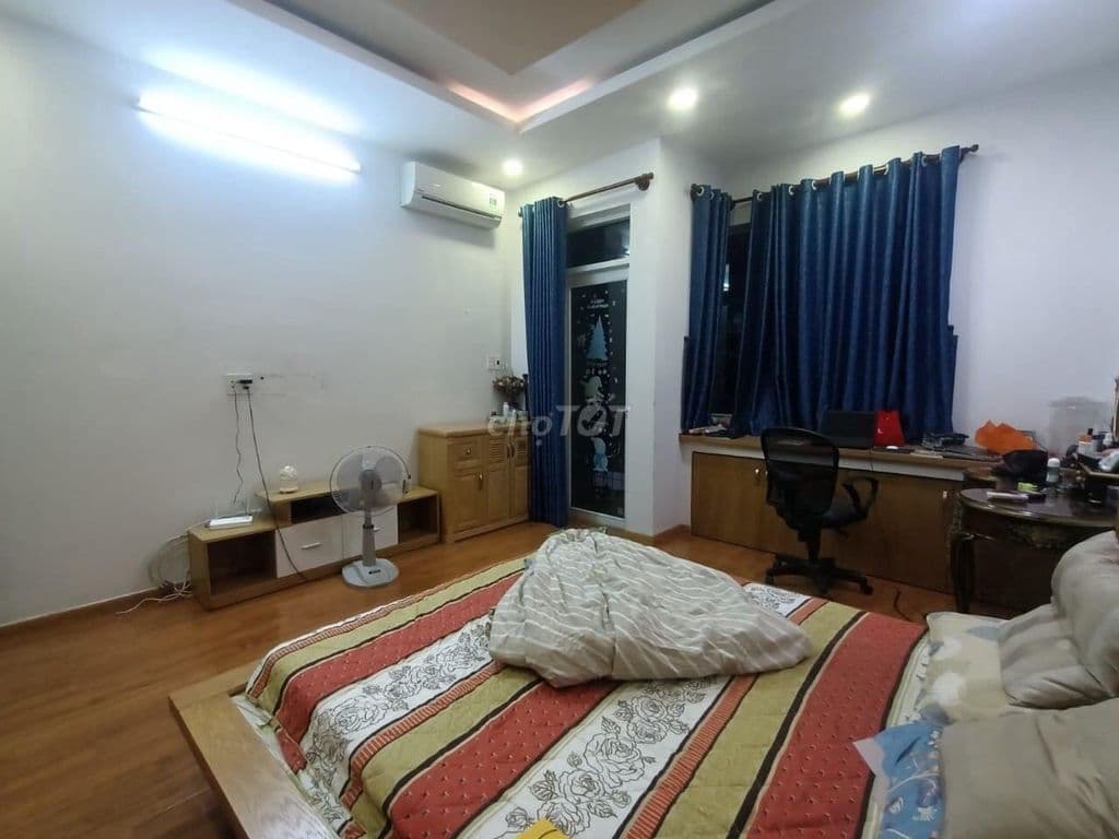 Hẻm 6m Trần Quang Diệu Q3, dt 5x13m, trệt 2 lầu, ngay phố thời trang