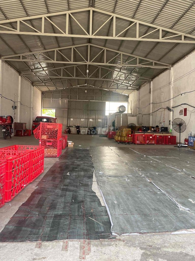 Bán kho xưởng FULL THỔ CƯ 1.000m2 đường Container Bình Chánh