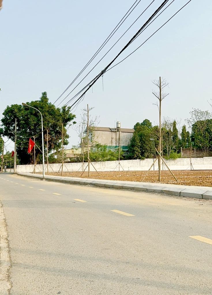 CC BÁN GẤP MẢNH ĐẤT GIỮA ĐH FPT VÀ ĐH QUỐC GIA_102,5m2_MT6m_2 tỷ150