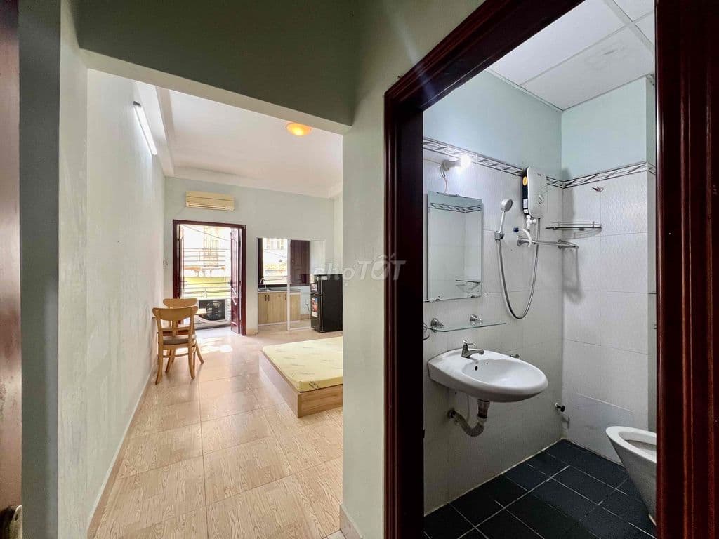 Cho Thuê Studio Balcon 30m2 Tách Bếp Riêng Rộng Thoáng Ngay 3/2 Q10 - Ảnh 2