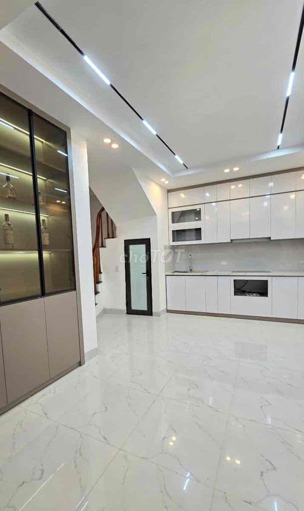 Em Bán Căn Nhà Tại Phố Triều Khúc, 25m2 x 5 Tầng x MT 4m, Nở Hậu