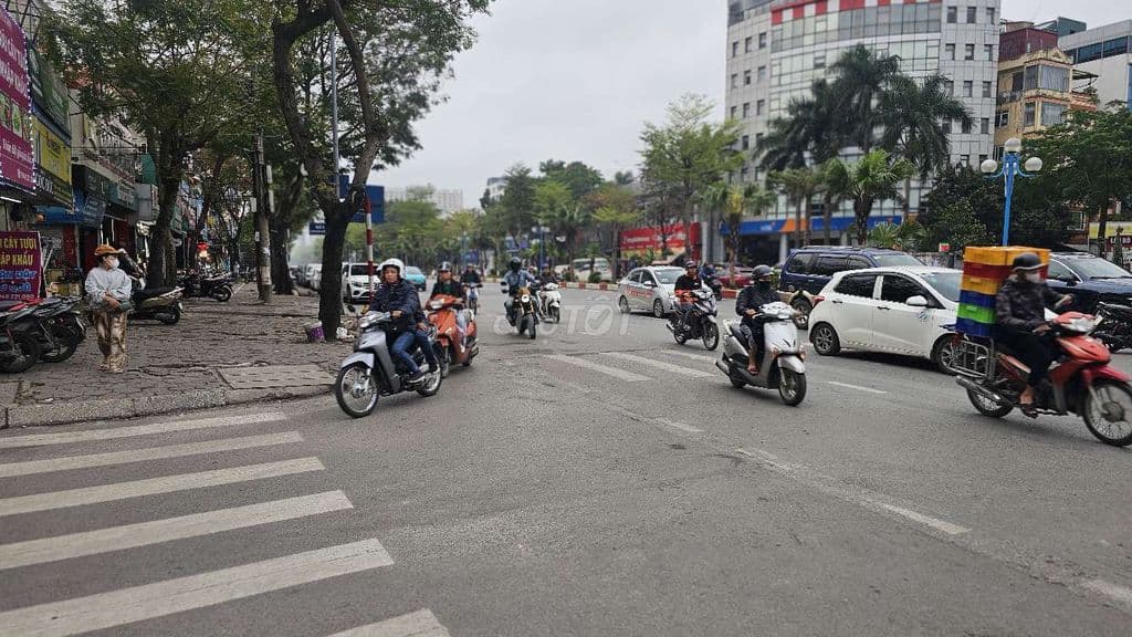 Hoàng Quốc Việt Cầu Giấy 44,8Ty 110m2 Mặt Tiền 7,8m sổ A4 - Ảnh 3