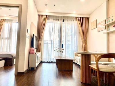 căn hộ 1ngủ+ sang trọng, tiện nghi, bể bơi trong tòa tại VinSmart