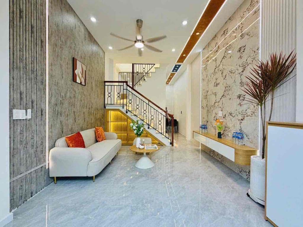 Bán Căn nhà Tâm huyết decor đẹp đầy đủ NT Ngay 417// Quang Trung, GV