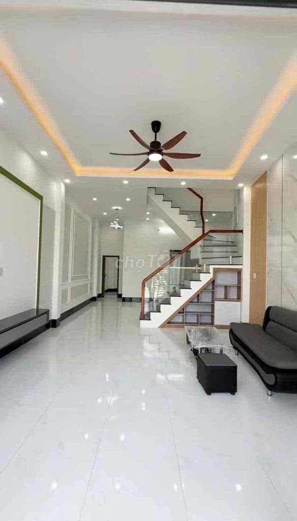 Chính chủ cần bán gấp nhà 1 trệt 1 lầu sát bên chợ Bình Chánh - Ảnh 3