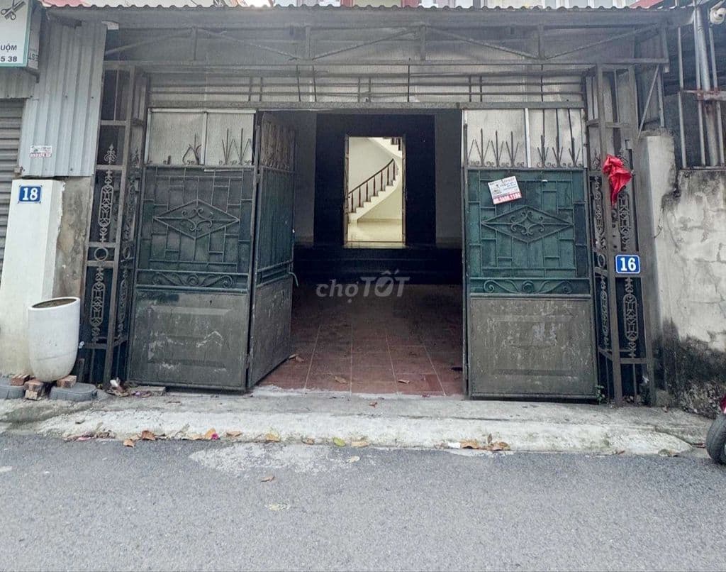 Bán đất sẵn nhà Cổ Linh, Long Biên, 10,7 tỷ, 60m2, đối diện AEON