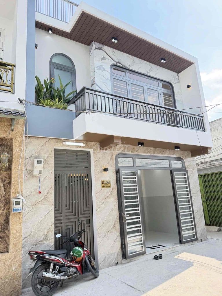 Vila ngang 6m dài 13m chỉ 5 đồng hơn đường to 8m f bhhb