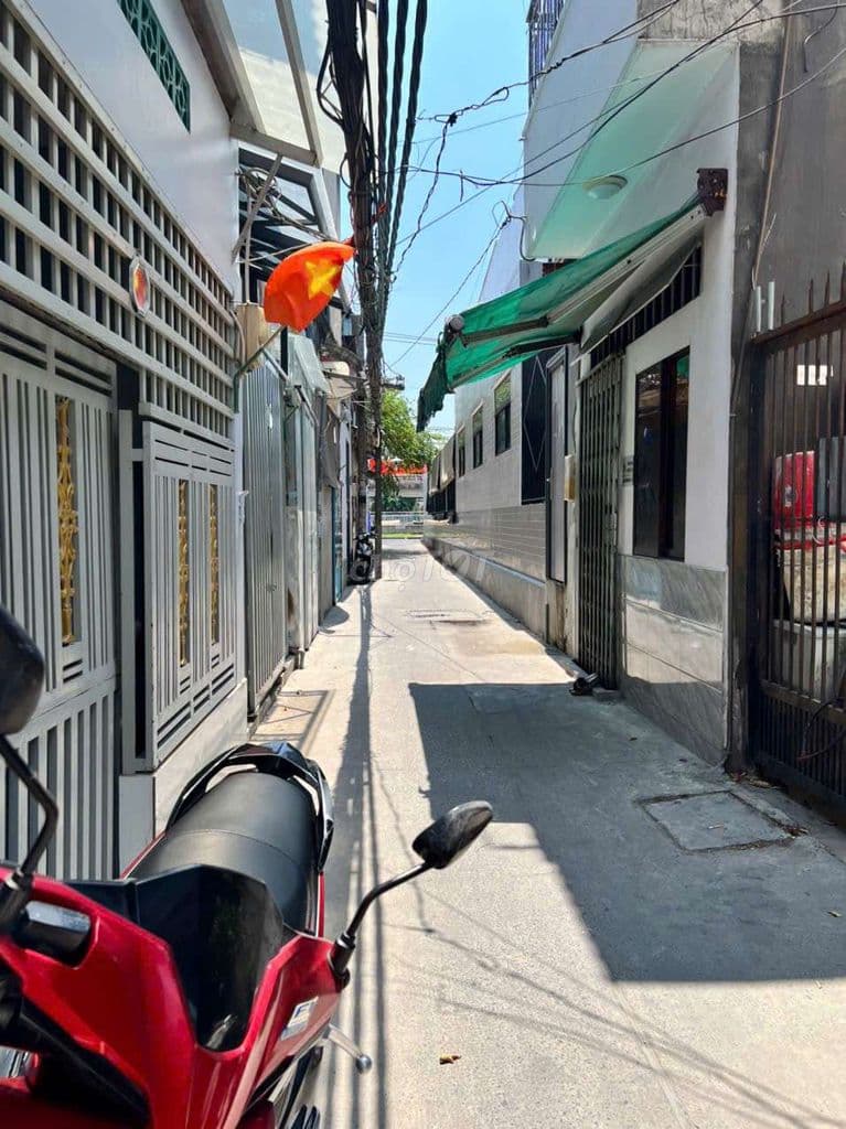 Nhà mới 2 lầu, cách 2 căn là Mt Phú Định p16 Q8, giáp Q6 - Ảnh 2