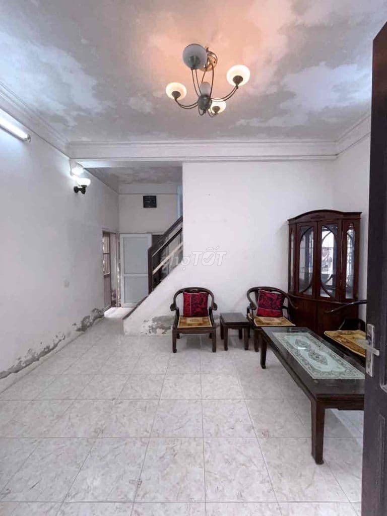 Hơn 3 tỷ có nhà Hoàng Đạo Thành-Oto đỗ cửa-35m*3T;MT5m;3N - Ảnh 2