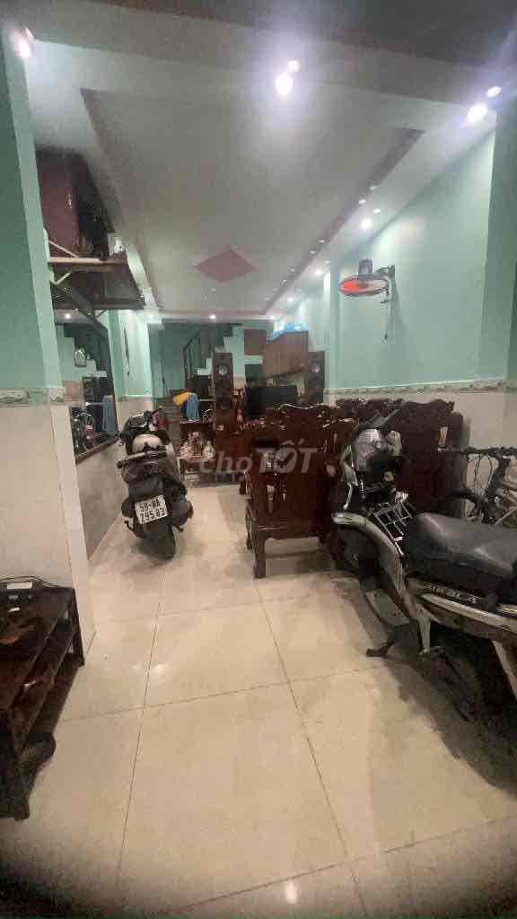 Bán nhà 2 Tầng Hương Lộ 2 Chỉ 2,9 tỷ hẻm thoáng, đầy đủ tiện ích - Ảnh 3