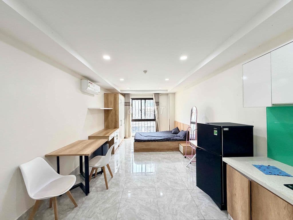 Căn Hộ Stu Balcony 32 FullNT Cao Cấp Nhà Biệt Thự Có Thang Máy, Hầm Xe