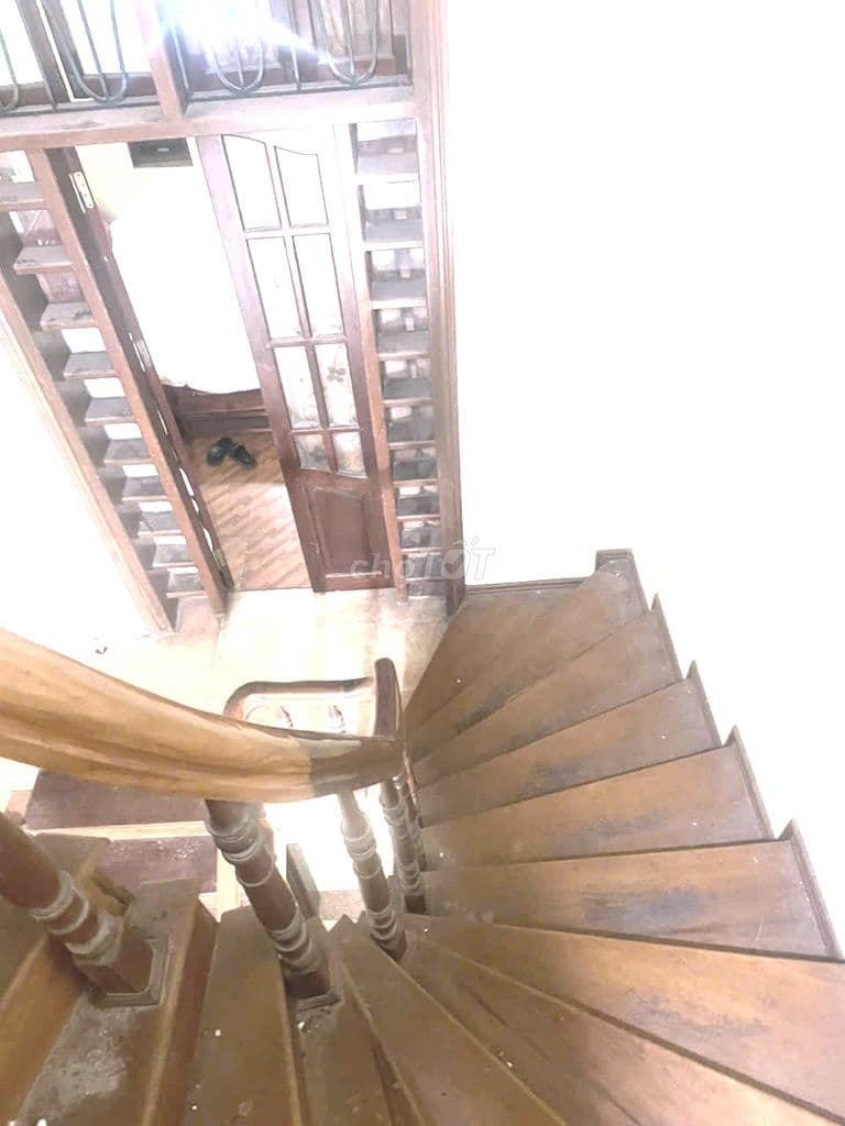 Gia đình cho thuê nhà mặt phố Cù Chính Lan 70m x 4 tầng mt 4m 17tr - Ảnh 3