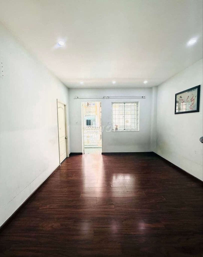 Cc lầu 1 Ngô Quyền, P.9, Q.5, dt: 7,3 X 10,2m, 2 phòng mới, giá 4 tỷ 5 - Ảnh 2