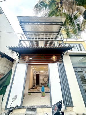 NHÀ 3 PHÒNG NGỦ - GẦN BIỂN - FULL NỘI THẤT - PHÍA BẮC NHA TRANG