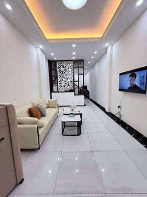 HIẾM! Nhà Ngọc Thụy 4PN Full Nội Thất-Ô Tô Tránh-Chỉ 12 Triệu/Tháng