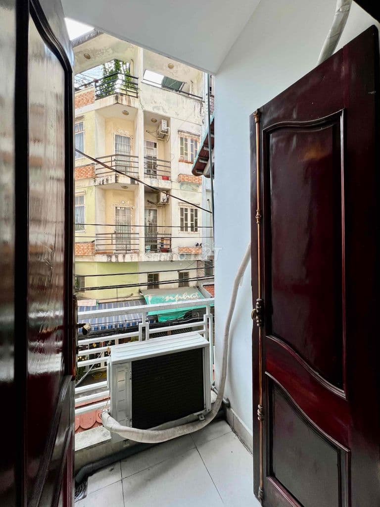Cho Thuê Studio Balcon 30m2 Tách Bếp Riêng Rộng Thoáng Ngay 3/2 Q10 - Ảnh 3