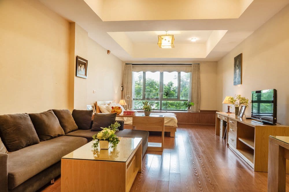 Cho Thuê Căn Hộ Dịch Vụ Studio 70m2 View Hồ Ba Mẫu, Đống Đa, Hà Nội