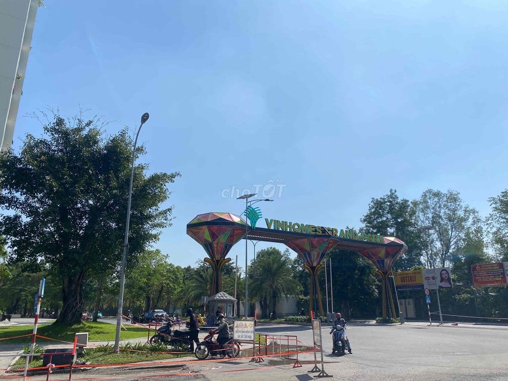 Bán gấp lô đất hẽm 545 nguyễn xiển, Đối diện cổng vin q.9