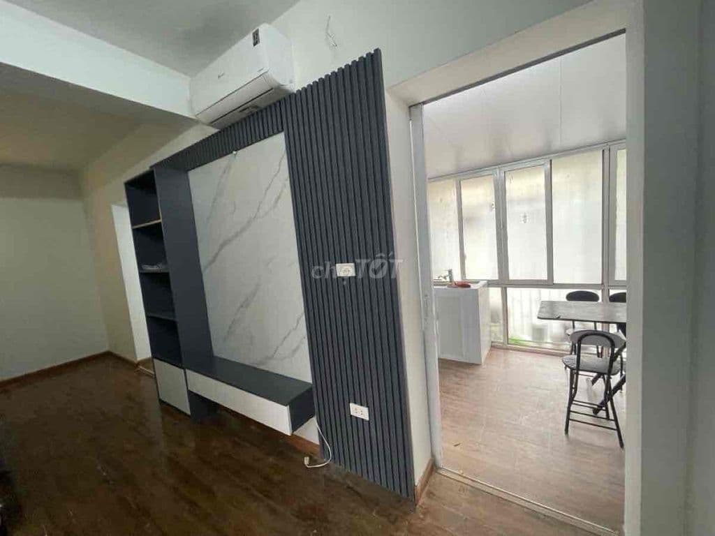 Bán gấp TT Đống Đa,2 thoáng, 3PN full nội thất, ô tô tránh