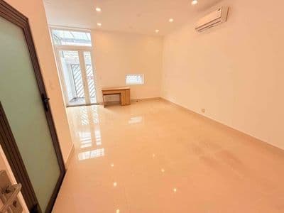 Cho Thuê Nhà 3 Lầu Đường Lớn