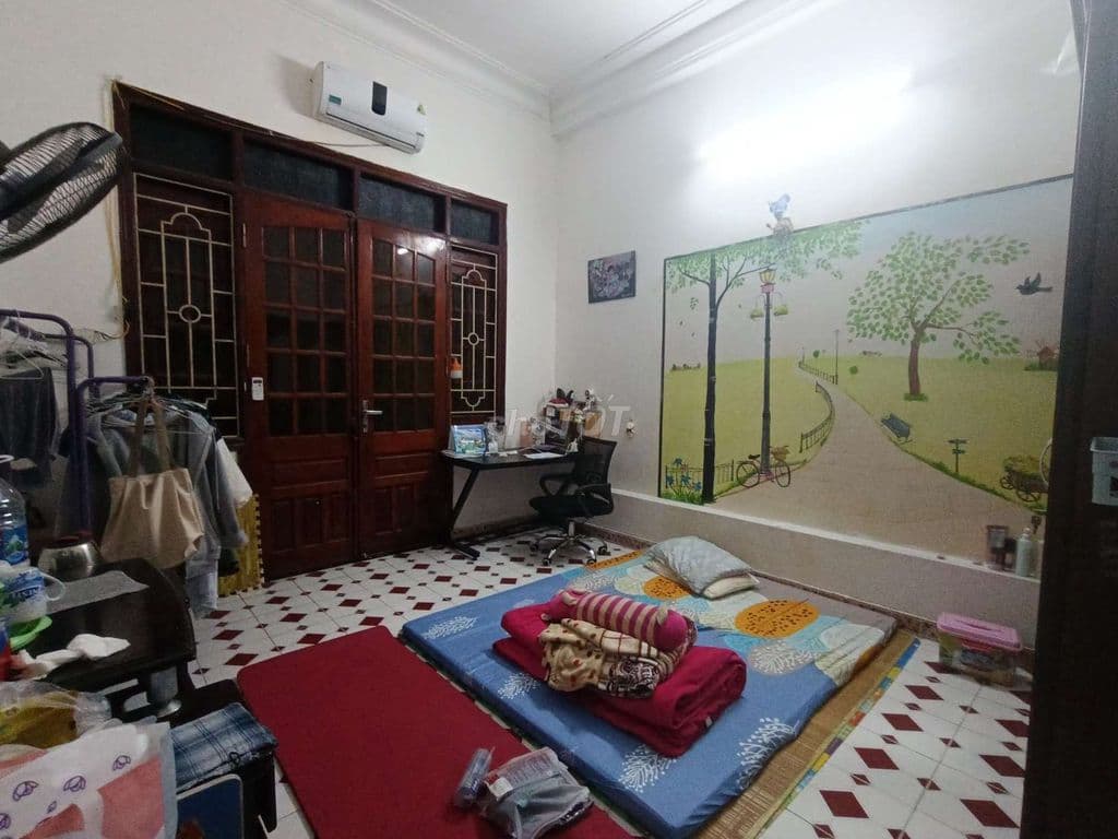 Tìm nữ thuê phòng