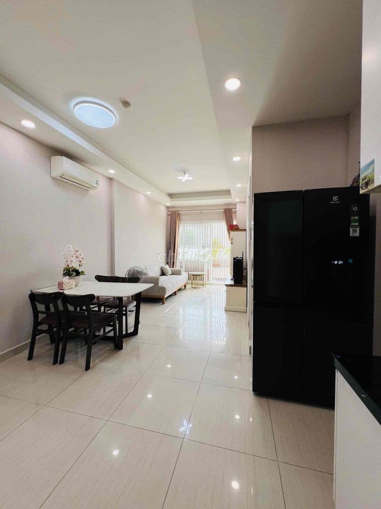 Penhouse Sân Vườn ,145m2 , 4PN ,2 WC , SHR ,Q8