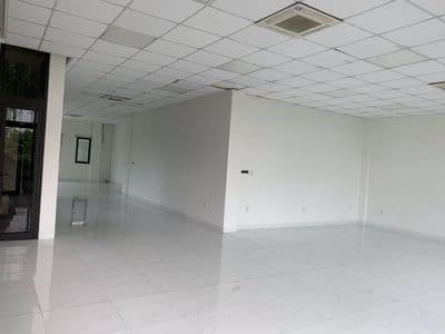 VĂN PHÒNG 100M² KHÔNG GIAN RỘNG RÃI THOÁNG MÁT GẦN CẦU HÒA XUÂN