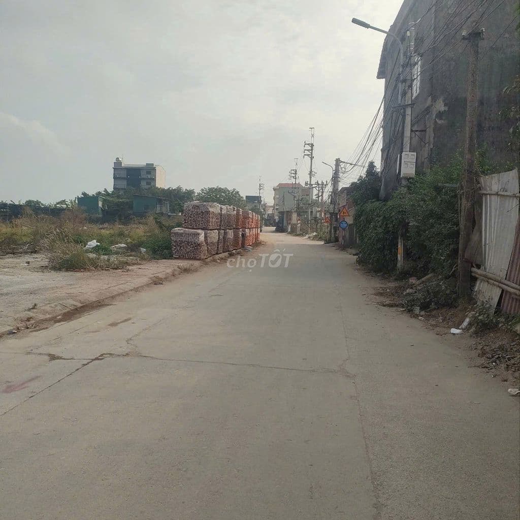 BÁN 240M2 ĐẤT THỔ CƯ LA TINH TRỤC CHÍNH ĐƯỜNG CONTAINER TRÁNH NHAU - Ảnh 3