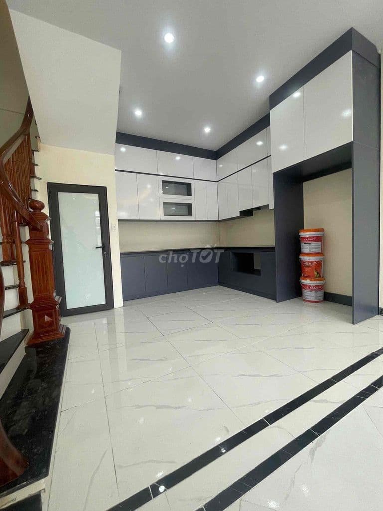 Bán gấp nhà 5 tầng Ngãi Cầu An Khánh, Sát Đường 72 ô tô đỗ cổng. - Ảnh 2