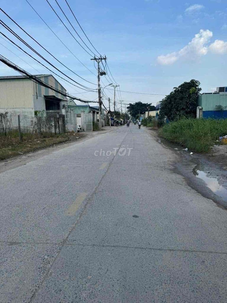 1 lô siêu rẻ Giá Đầu Tư. Thạnh Xuân 52 . Tổng 18 lô. Rẻ nhất khu Vực!