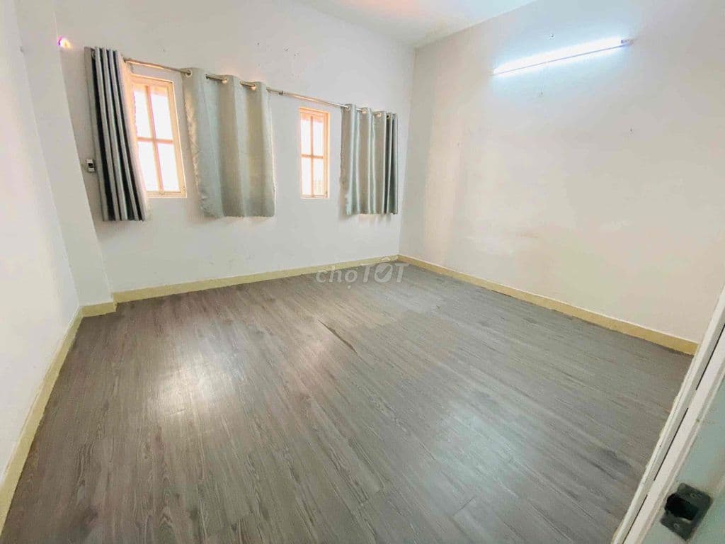 Nhà Mt Trần Thủ Độ 4.2x9 m trệt gác giá 4.25 tỷ ( đoạn nhỏ ) - Ảnh 2