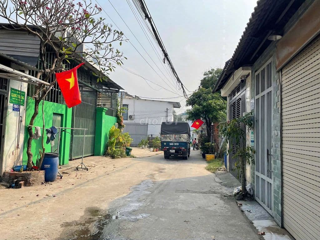 Đất Diện tích lớn giá rẻ ở Hóc Môn 234m2. Hàng Ngộp cần bán gấp. SHR - Ảnh 2